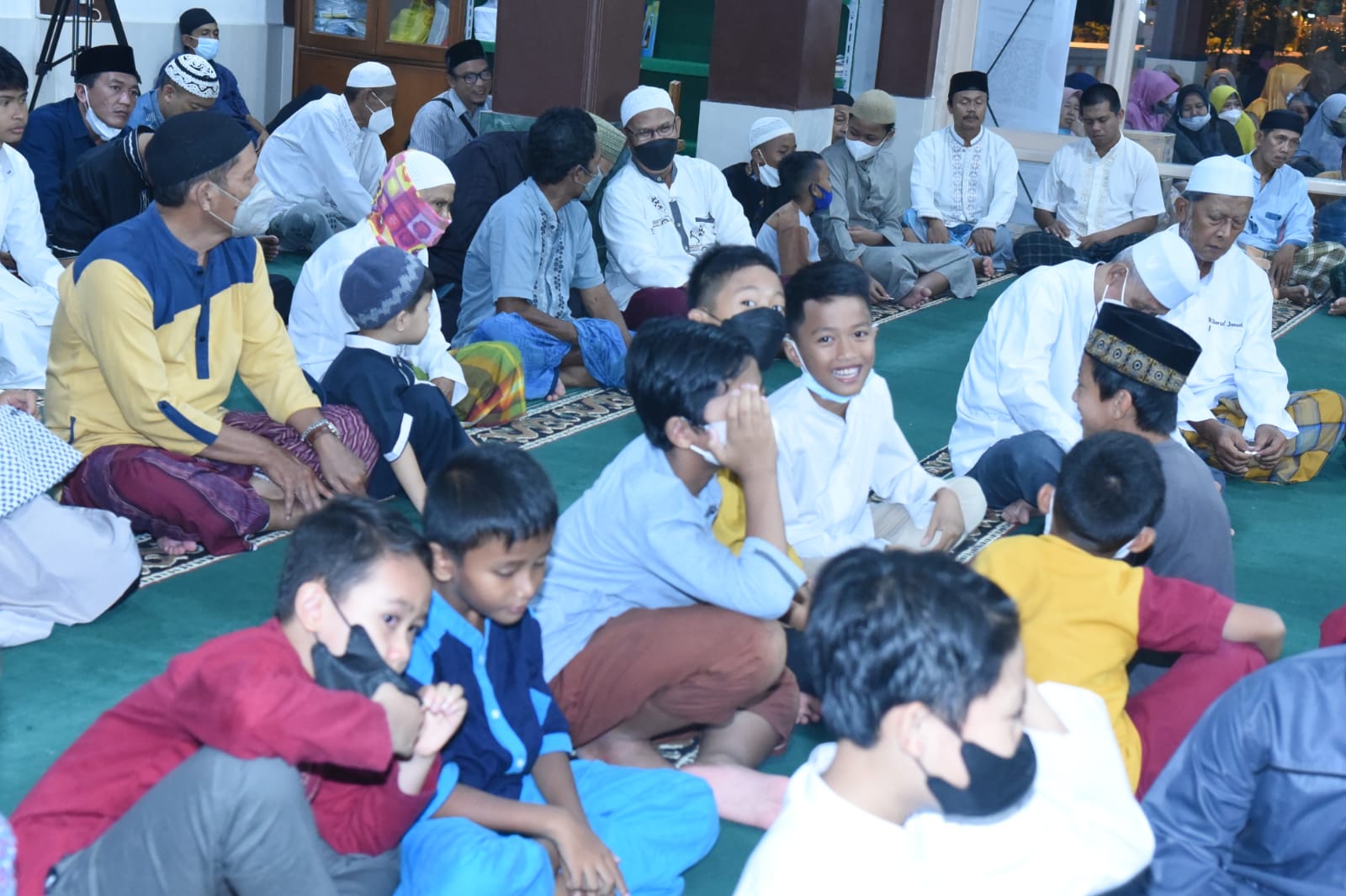 ../_BatikAssets/Images/Contents/87bacde3-7e0f-47d5-93a0-c14605d55d3a.jpg